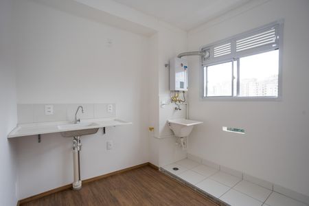 cozinha de apartamento para alugar com 2 quartos, 48m² em Vila Andrade, São Paulo
