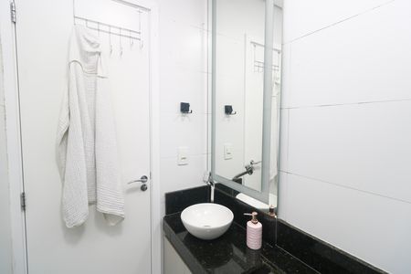Apartamento à venda com 106m², 2 quartos e 1 vaga Apartamento à venda com 106m², 2 quartos e 1 vagaBanheiro da Suíte