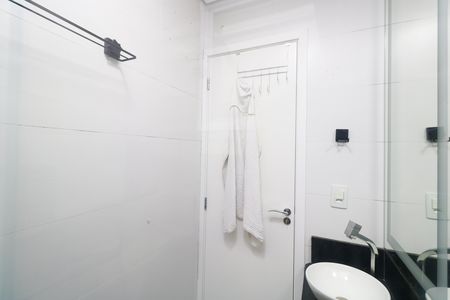 Apartamento à venda com 106m², 2 quartos e 1 vaga Apartamento à venda com 106m², 2 quartos e 1 vagaBanheiro da Suíte