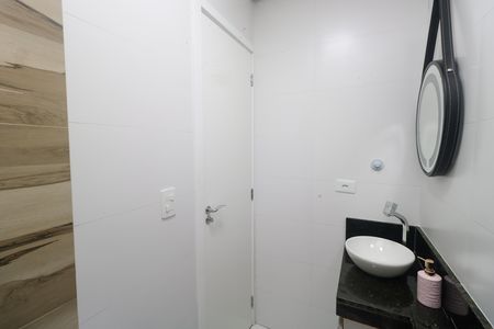 Apartamento à venda com 106m², 2 quartos e 1 vaga Apartamento à venda com 106m², 2 quartos e 1 vagaBanheiro Social