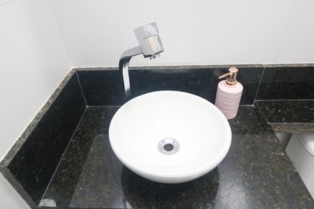 Apartamento à venda com 106m², 2 quartos e 1 vaga Apartamento à venda com 106m², 2 quartos e 1 vagaBanheiro Social