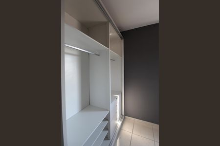 Quarto 2 de apartamento para alugar com 2 quartos, 100m² em Piratininga, Belo Horizonte