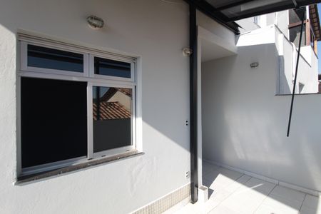 Varanda da Sala de apartamento para alugar com 2 quartos, 100m² em Piratininga, Belo Horizonte