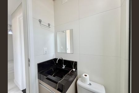 Banheiro de apartamento para alugar com 3 quartos, 55m² em Parque da Fonte, São José dos Pinhais