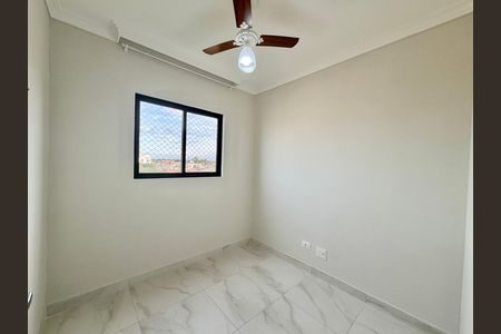 Quarto 3 de apartamento para alugar com 3 quartos, 55m² em Parque da Fonte, São José dos Pinhais