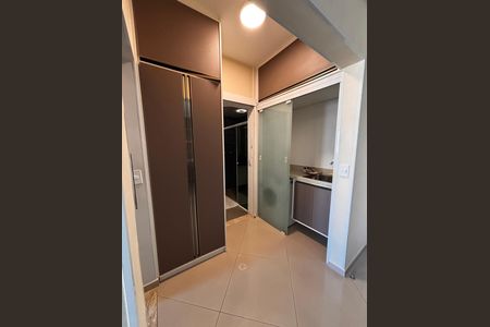 Lavanderia de apartamento à venda com 1 quarto, 55m² em Alphaville, Barueri