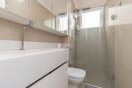 Banheiro de apartamento à venda com 2 quartos, 49m² em Jardim Maria Luiza, Sumaré