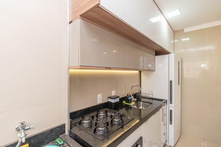 Apartamento à venda com 49m², 2 quartos e 1 vaga Apartamento à venda com 49m², 2 quartos e 1 vagaCozinha e Área de Serviço