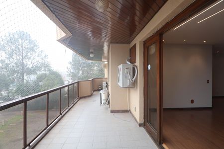 Apartamento para alugar com 166m², 3 quartos e 2 vagasSacada