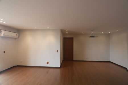 Apartamento para alugar com 166m², 3 quartos e 2 vagasSala