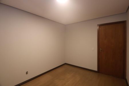 Quarto 2 de apartamento para alugar com 3 quartos, 166m² em Vila Eunice Nova, Cachoeirinha