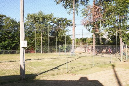 Casa de condomínio para alugar com 65m², 3 quartos e 3 vagasÁrea comum - Campo de futebol