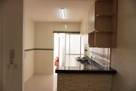 Cozinha de casa de condomínio para alugar com 3 quartos, 65m² em Jardim Ipanema, São Carlos