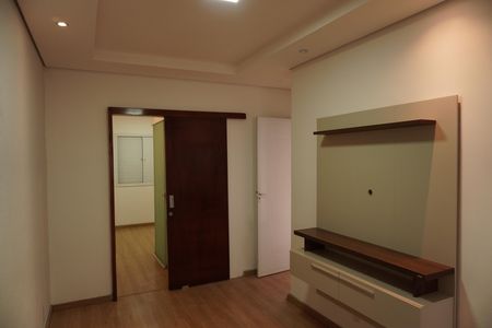 Sala de casa de condomínio para alugar com 3 quartos, 65m² em Jardim Ipanema, São Carlos