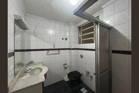 Banheiro de apartamento para alugar com 3 quartos, 110m² em Centro, Canoas