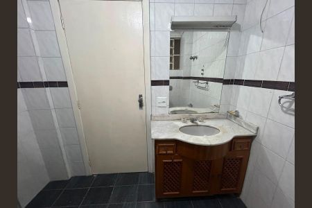 Apartamento para alugar com 110m², 3 quartos e 1 vaga Apartamento para alugar com 110m², 3 quartos e 1 vagaBanheiro