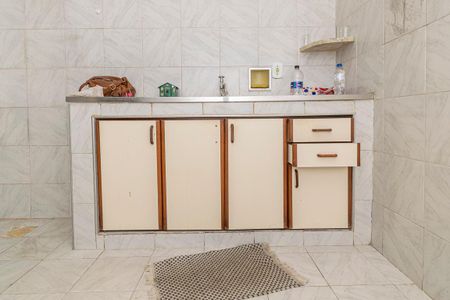 Casa para alugar com 70m², 2 quartos e sem vaga Casa para alugar com 70m², 2 quartos e sem vagaCozinha - Armários