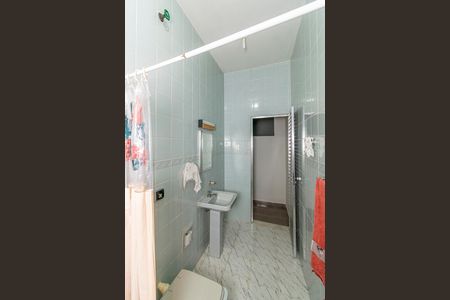 Banheiro de casa à venda com 2 quartos, 70m² em Bonsucesso, Rio de Janeiro