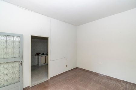 Casa para alugar com 70m², 2 quartos e sem vaga Casa para alugar com 70m², 2 quartos e sem vagaSala