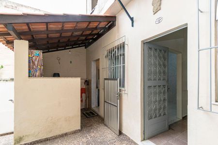 Casa para alugar com 70m², 2 quartos e sem vaga Casa para alugar com 70m², 2 quartos e sem vagaVaranda