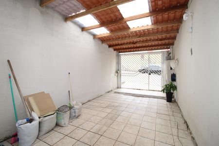 Garagem de casa à venda com 2 quartos, 83m² em Vila Jacuí, São Paulo