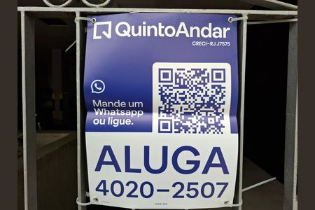 Placa  de apartamento para alugar com 3 quartos, 143m² em Santa Teresa, Rio de Janeiro