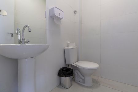 Área Comum - Lavabos de apartamento à venda com 2 quartos, 45m² em Itaquera, São Paulo
