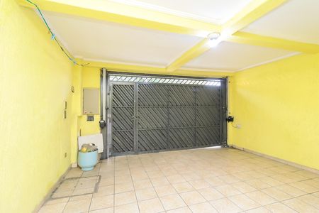Garagem de casa à venda com 2 quartos, 150m² em Vila Brasil, São Paulo