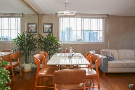Apartamento para alugar com 136m², 3 quartos e 2 vagas Apartamento para alugar com 136m², 3 quartos e 2 vagasSala