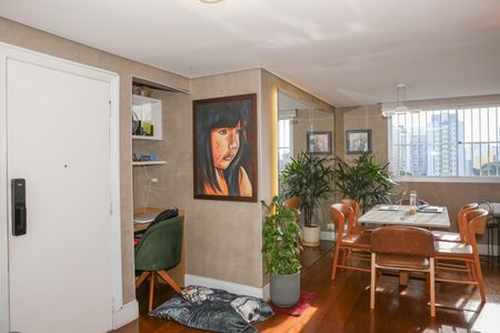 Apartamento para alugar com 136m², 3 quartos e 2 vagas Apartamento para alugar com 136m², 3 quartos e 2 vagasSala