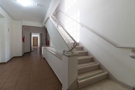 Escada de apartamento para alugar com 2 quartos, 57m² em Cidade Baixa, Porto Alegre