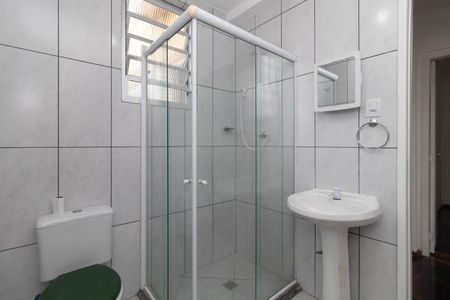 Banheiro de apartamento para alugar com 2 quartos, 57m² em Cidade Baixa, Porto Alegre