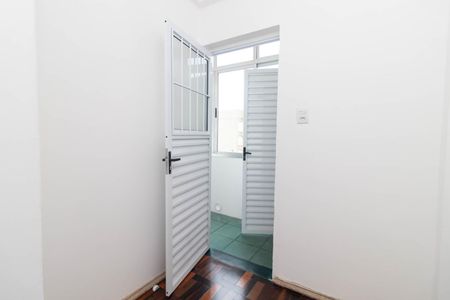 Apartamento para alugar com 57m², 2 quartos e sem vaga Apartamento para alugar com 57m², 2 quartos e sem vagaCozinha e Área de Serviço