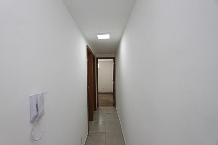 Corredor de apartamento para alugar com 2 quartos, 41m² em Sagrada Família, Belo Horizonte