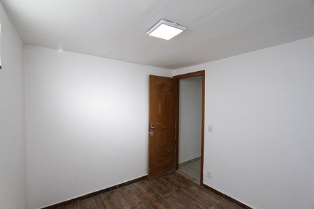 Quarto 1 de apartamento para alugar com 2 quartos, 41m² em Sagrada Família, Belo Horizonte