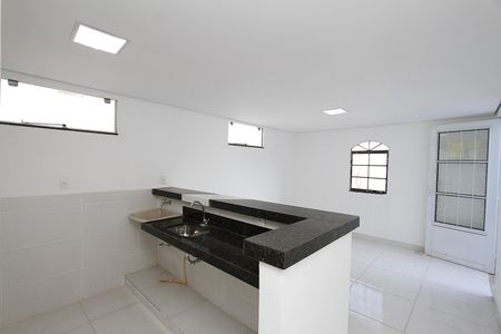 Casa para alugar com 56m², 2 quartos e sem vagaCozinha