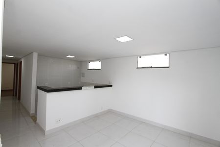 Casa para alugar com 56m², 2 quartos e sem vagaSala