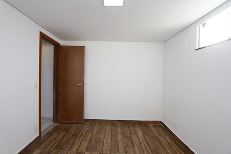 Casa para alugar com 56m², 2 quartos e sem vagaQuarto 1