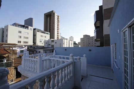 Casa para alugar com 56m², 2 quartos e sem vagaVaranda