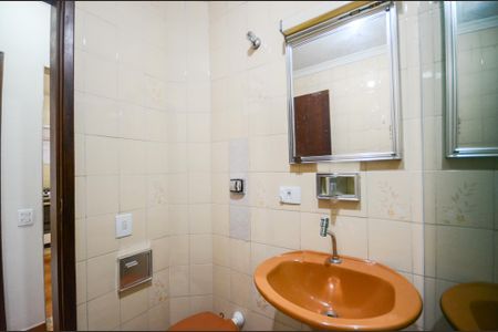 Casa de condomínio para alugar com 55m², 2 quartos e 1 vagaBanheiro