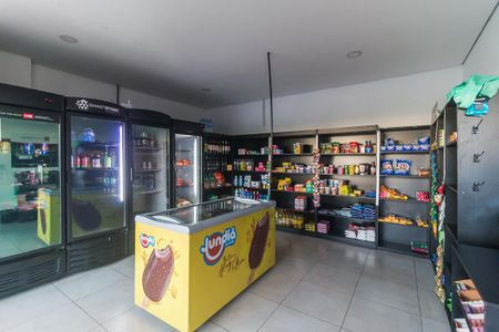 Apartamento para alugar com 58m², 2 quartos e 1 vaga Apartamento para alugar com 58m², 2 quartos e 1 vagaMercado