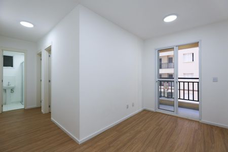 Sala de apartamento à venda com 2 quartos, 43m² em Jardim Tres Irmaos, Taboão da Serra