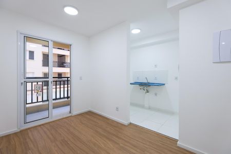 Sala de apartamento à venda com 2 quartos, 43m² em Jardim Tres Irmaos, Taboão da Serra