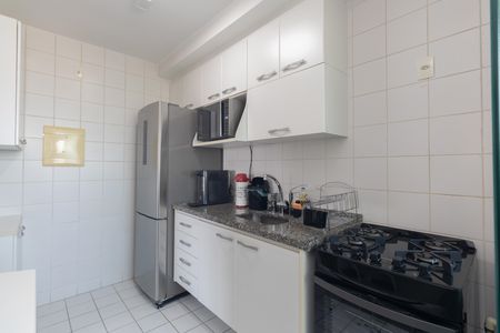 Cozinha de apartamento à venda com 3 quartos, 79m² em Vila Paiva, São Paulo