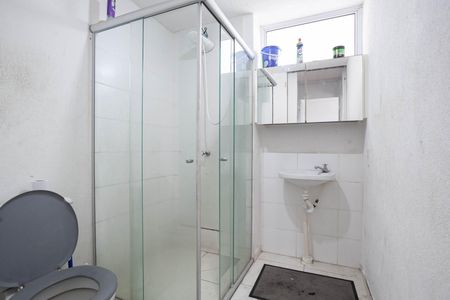 Banheiro social de apartamento para alugar com 2 quartos, 45m² em Nossa Senhora da Conceição, Contagem