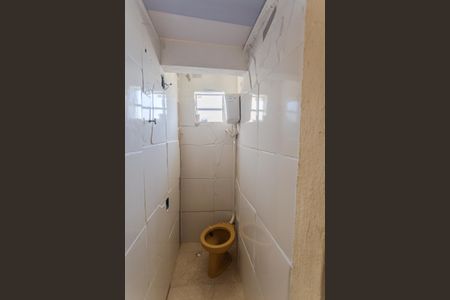 Casa para alugar com 300m², 2 quartos e sem vaga Casa para alugar com 300m², 2 quartos e sem vagaBanheiro social