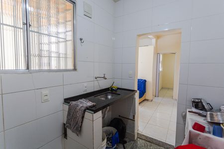 Cozinha/Área de Serviço de casa para alugar com 2 quartos, 300m² em São Lucas, Belo Horizonte