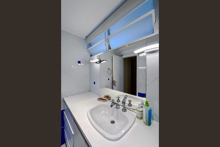 Apartamento à venda com 176m², 3 quartos e 1 vaga Apartamento à venda com 176m², 3 quartos e 1 vagaBanheiro da Suíte