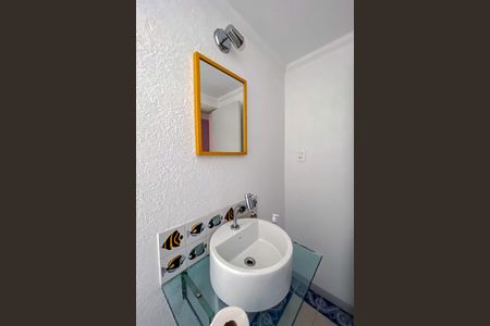 Apartamento à venda com 176m², 3 quartos e 1 vaga Apartamento à venda com 176m², 3 quartos e 1 vagaLavabo