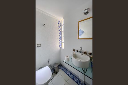 Apartamento à venda com 176m², 3 quartos e 1 vaga Apartamento à venda com 176m², 3 quartos e 1 vagaLavabo